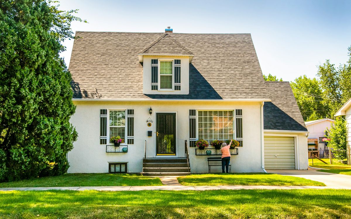 A house on a sunny summer day.